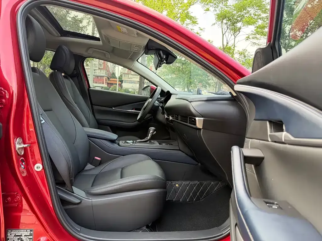 Mazda CX-30 — фото 3