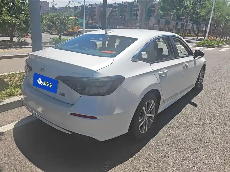 Honda Civic — фото 8