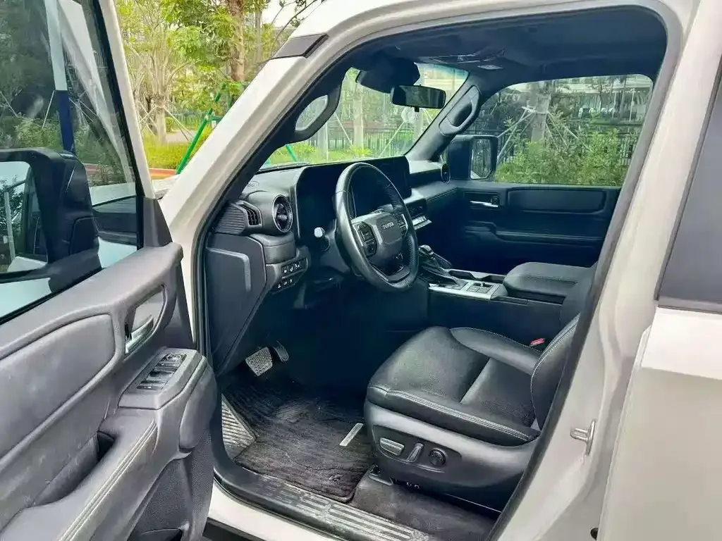Toyota Prado 2024 из CN, фото 2
