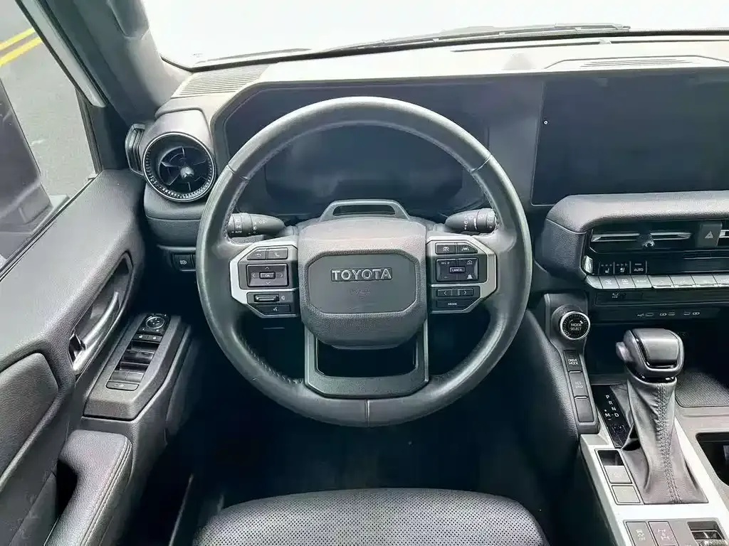Toyota Prado 2024 из CN, фото 4