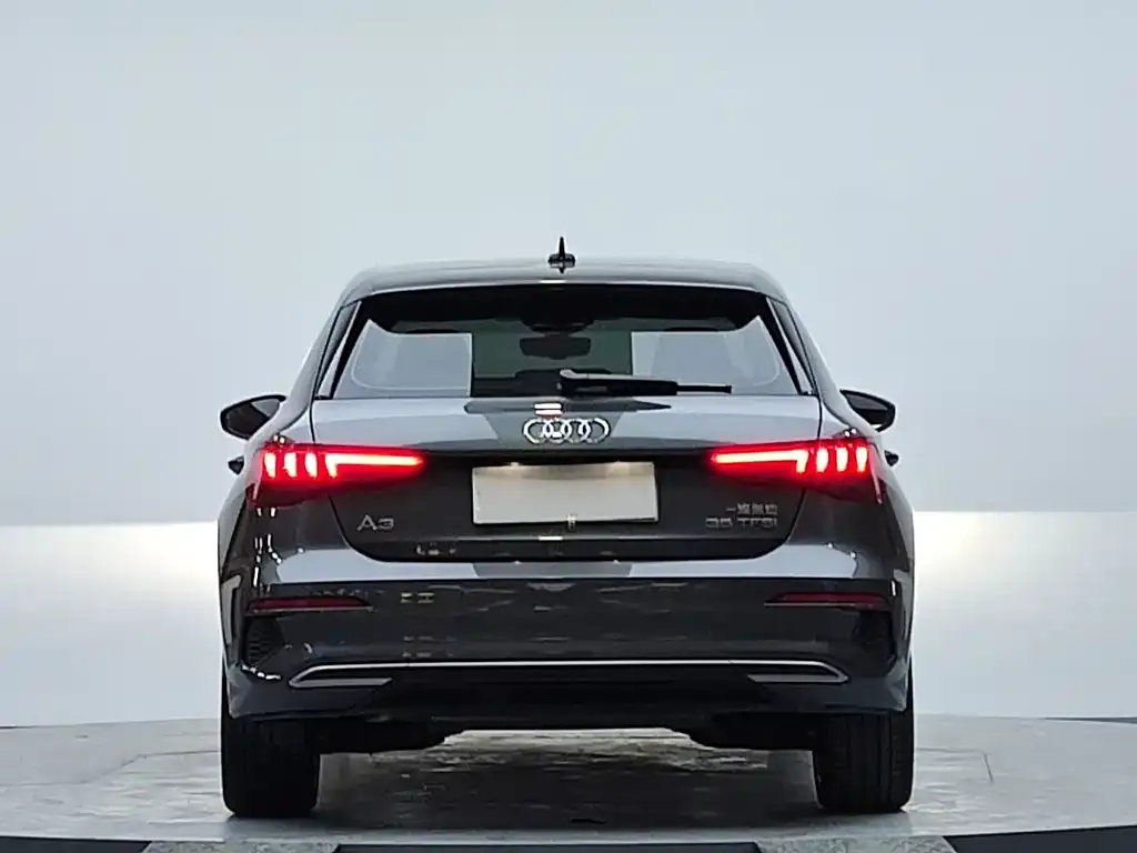 Audi A3 — фото 2