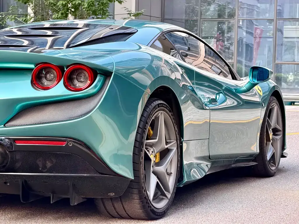 Ferrari F8 — фото 5