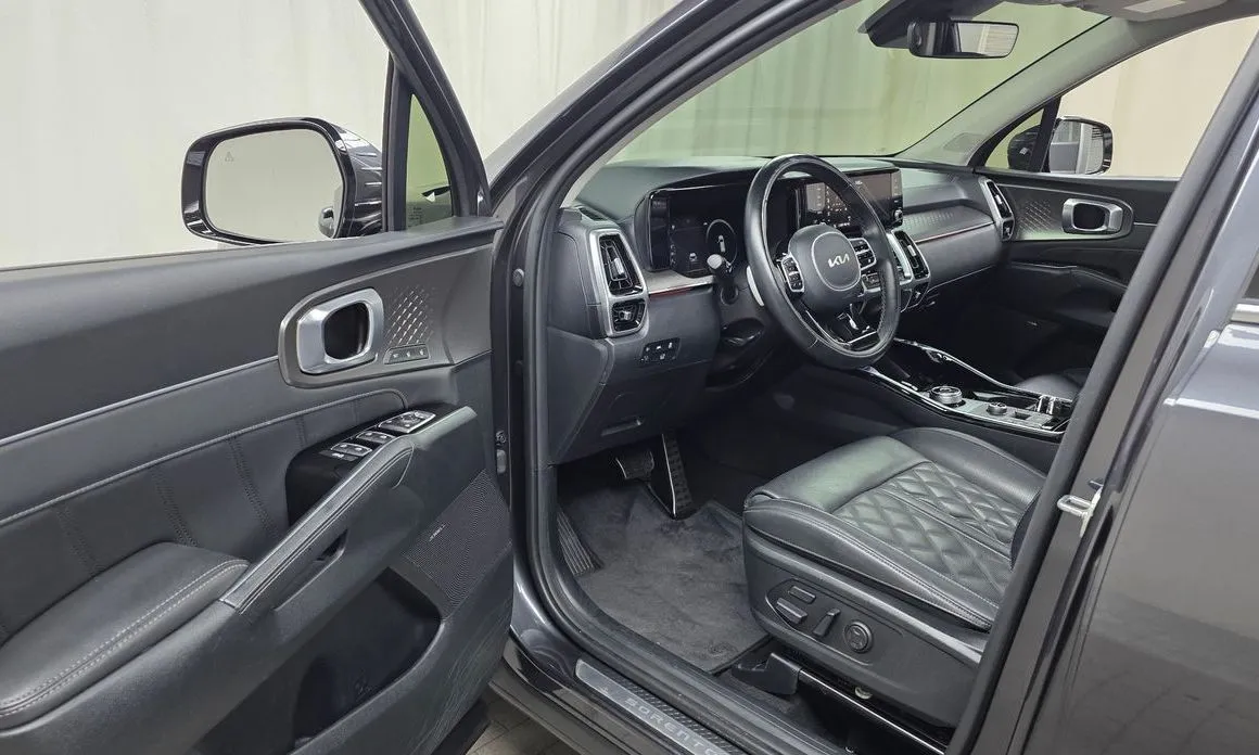 Kia Sorento — фото 8