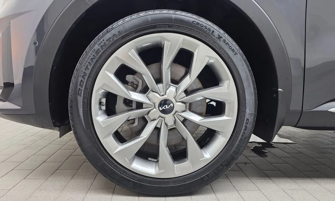 Kia Sorento — фото 7