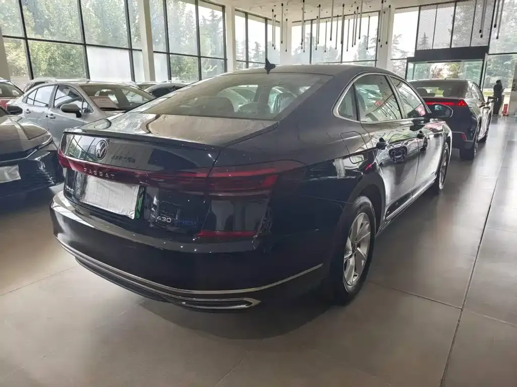 Volkswagen 帕萨特插电混动 — фото 3