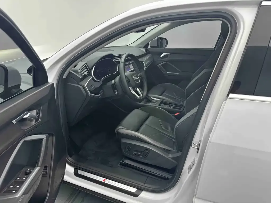 Audi Q3 Sportback 2022 из CN, фото 6