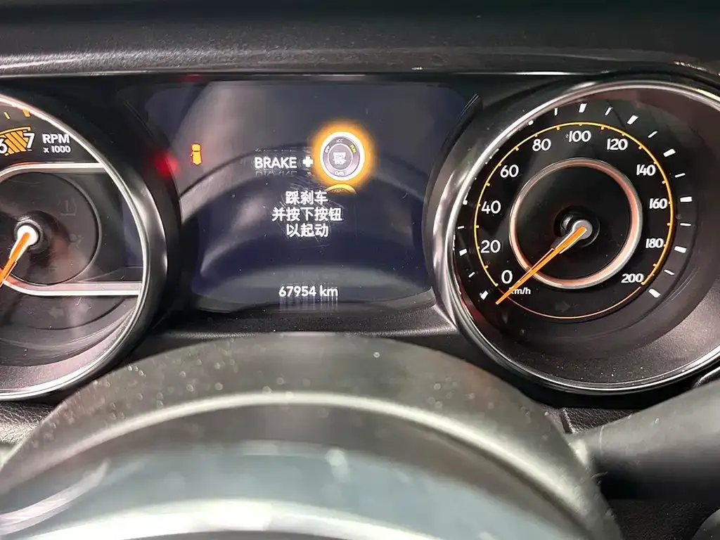 Jeep Wrangler 2023 из CN, фото 5