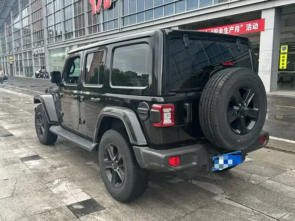 Jeep Wrangler 2023 из CN, фото 8