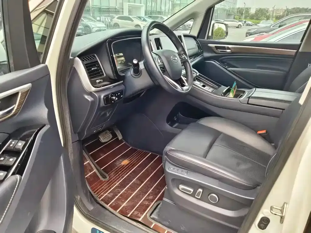 GAC Motor Trumpchi M8 — фото 4