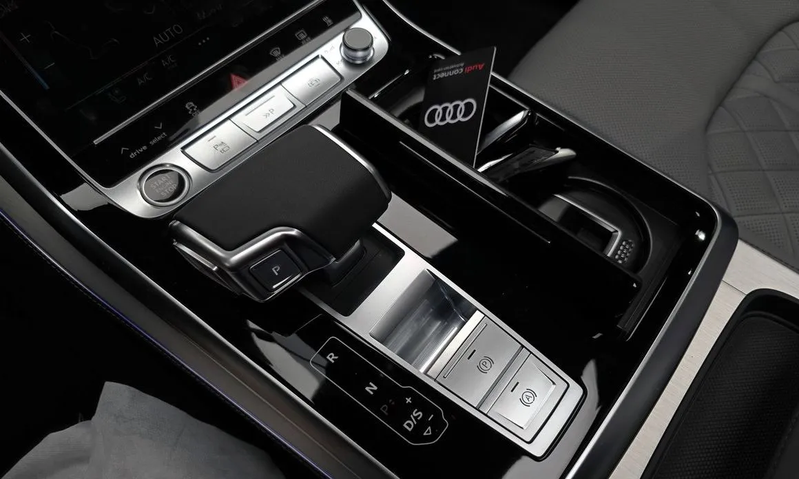 Audi Q7 — фото 10