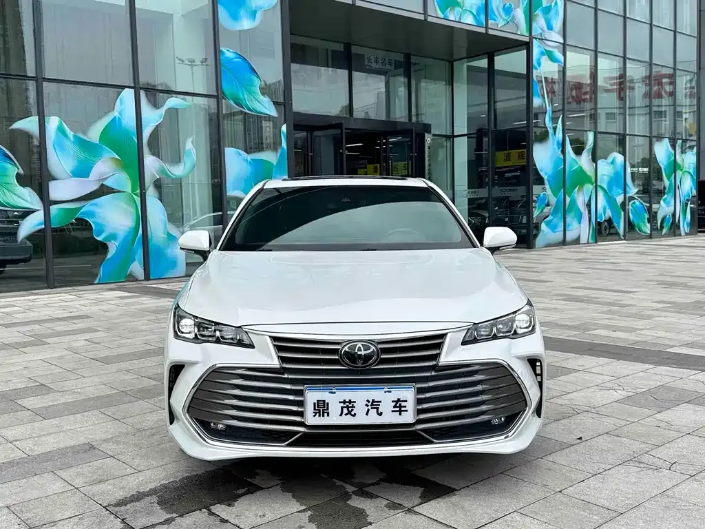 Toyota Avalon — фото 10