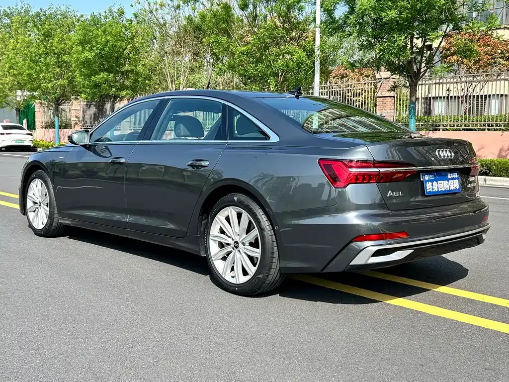Audi A6L — фото 6