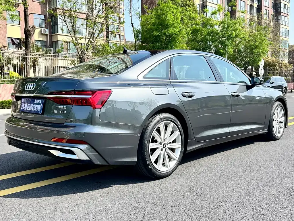 Audi A6L — фото 5