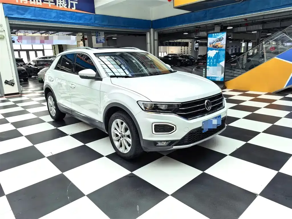 Volkswagen T-Roc — фото 4