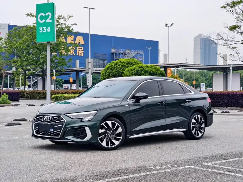 Audi A3 — фото 1