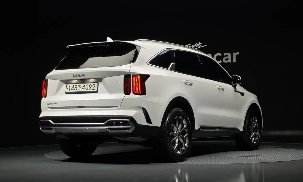 Kia Sorento — фото 8