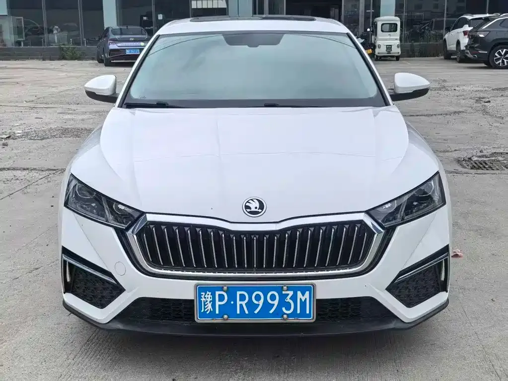 Skoda Octavia — фото 6
