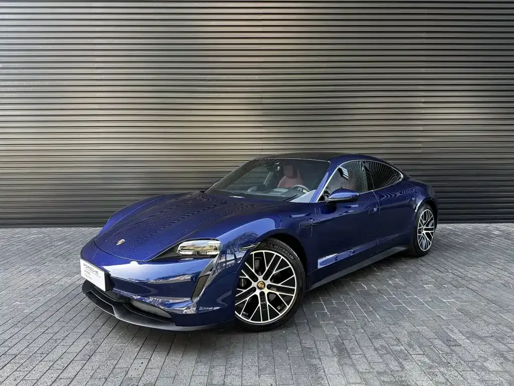 Porsche Taycan — фото 1