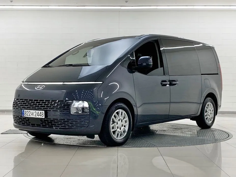 Hyundai Staria — фото 1