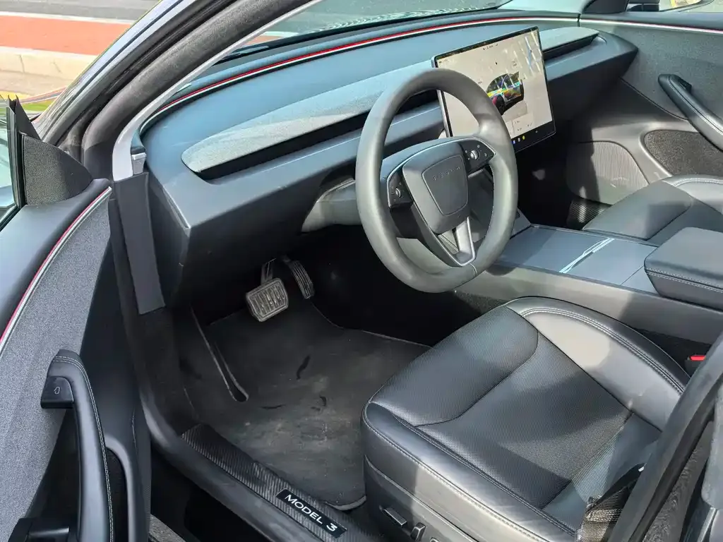 Tesla Model 3 — фото 3