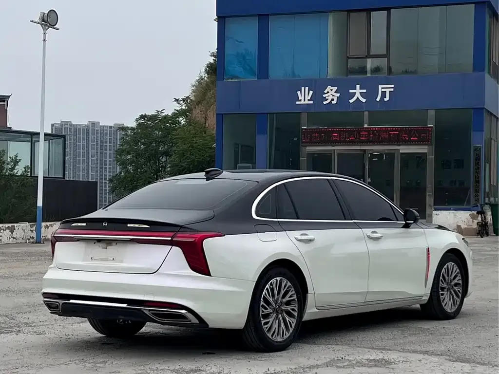 Hongqi H5 — фото 5