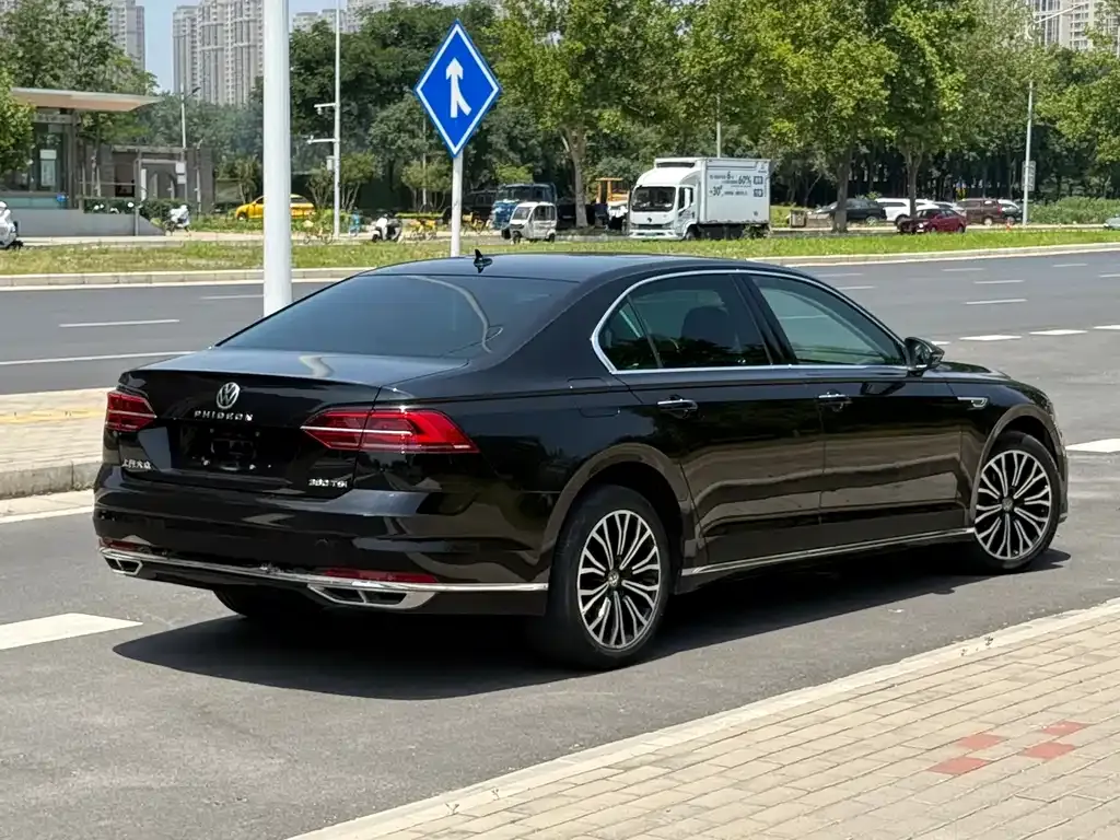 Volkswagen Phideon — фото 5