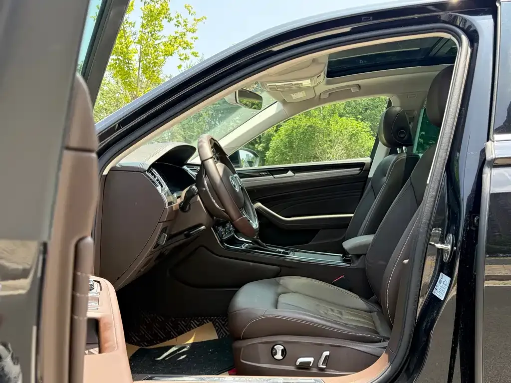 Volkswagen Phideon — фото 2