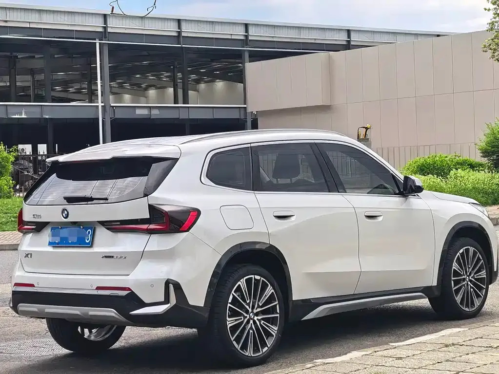 BMW X1 — фото 3