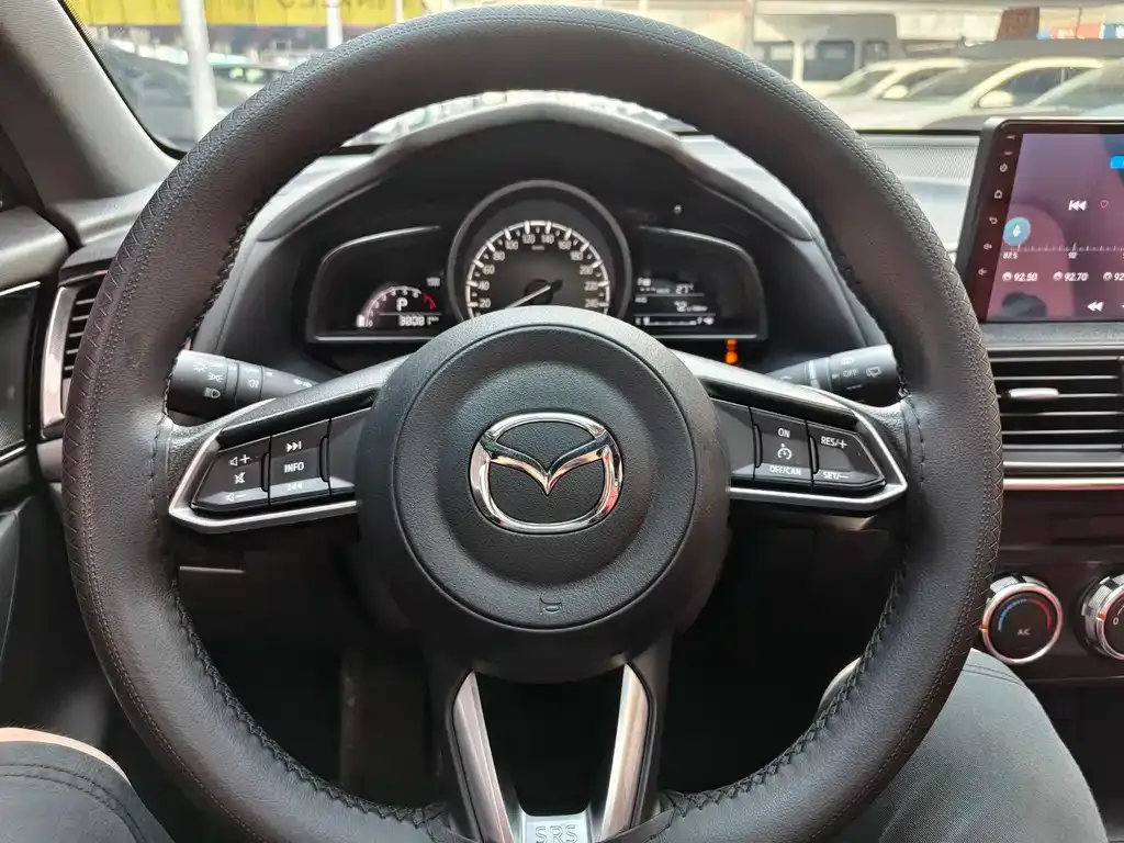 Mazda CX-4 — фото 3