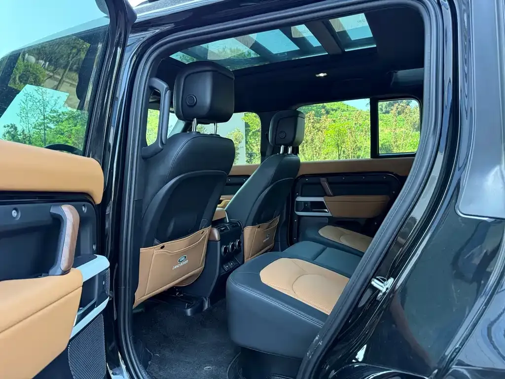 Land Rover Defender — фото 9