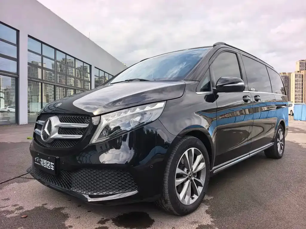 Mercedes-Benz V-Class — фото 1