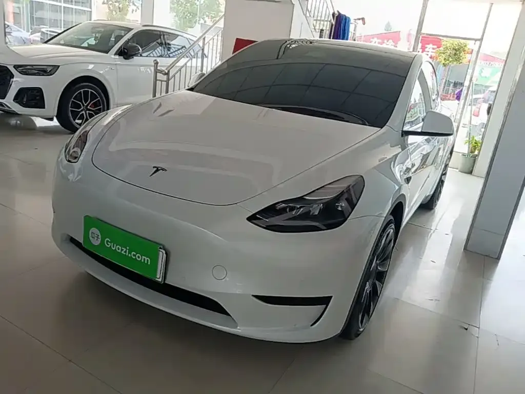 Tesla Model Y — фото 7