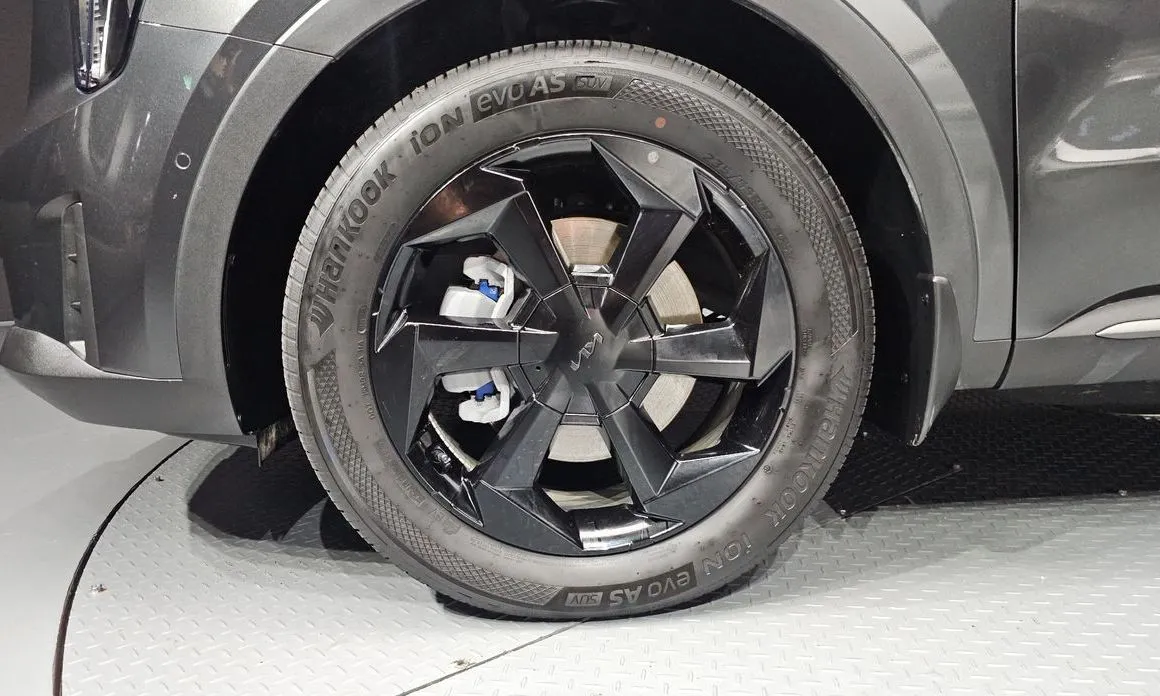 Kia Sorento — фото 4