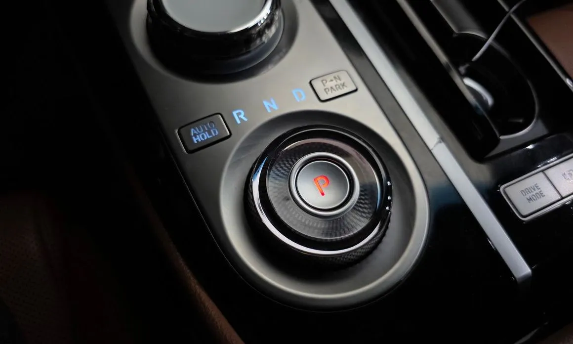 Genesis G80 — фото 9
