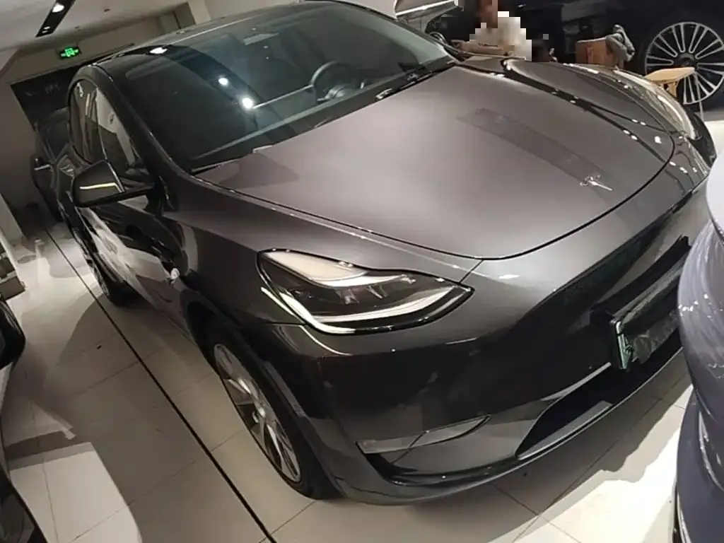 Tesla Model Y — фото 7