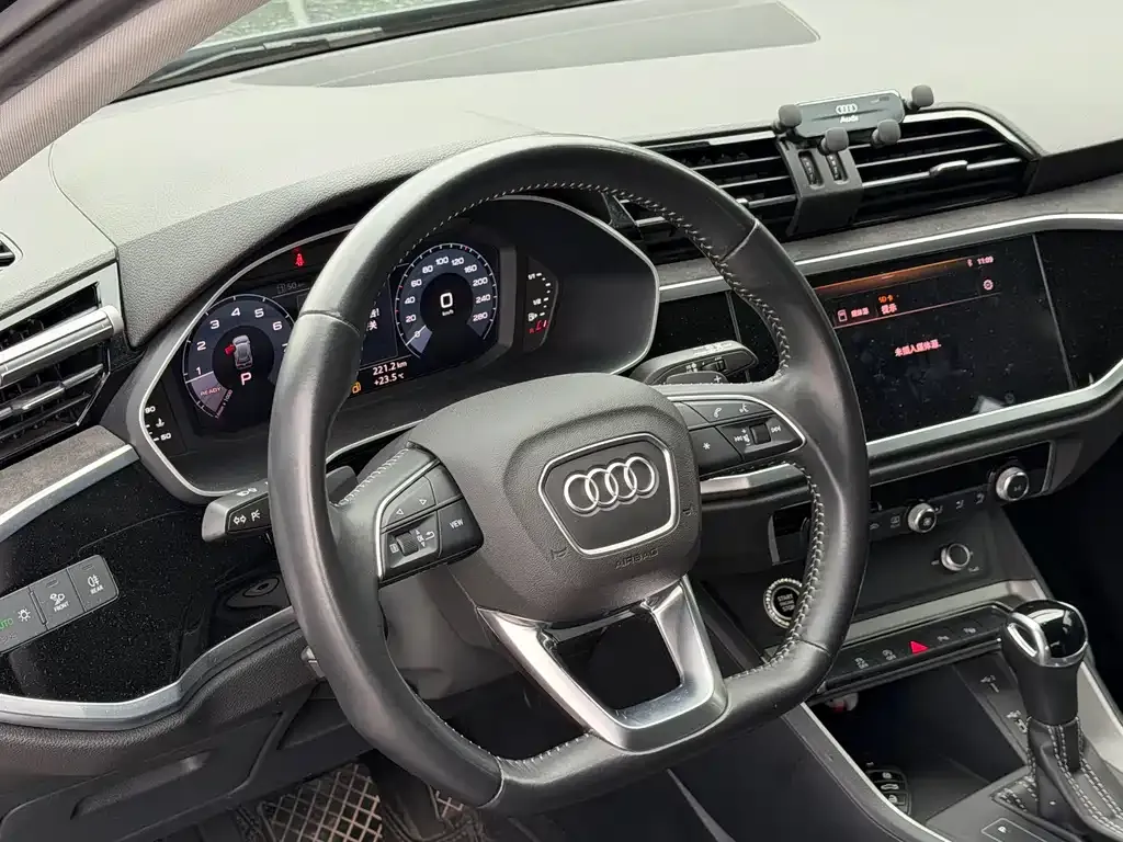Audi Q3 2021 из CN, фото 3