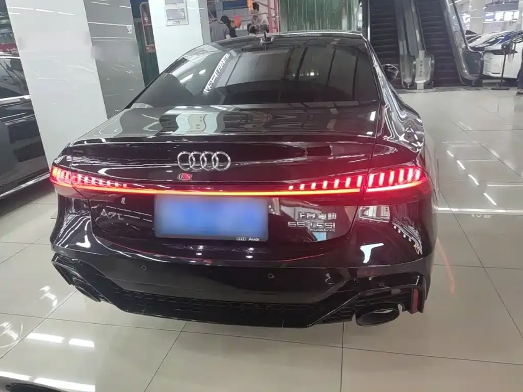 Audi A7L — фото 10