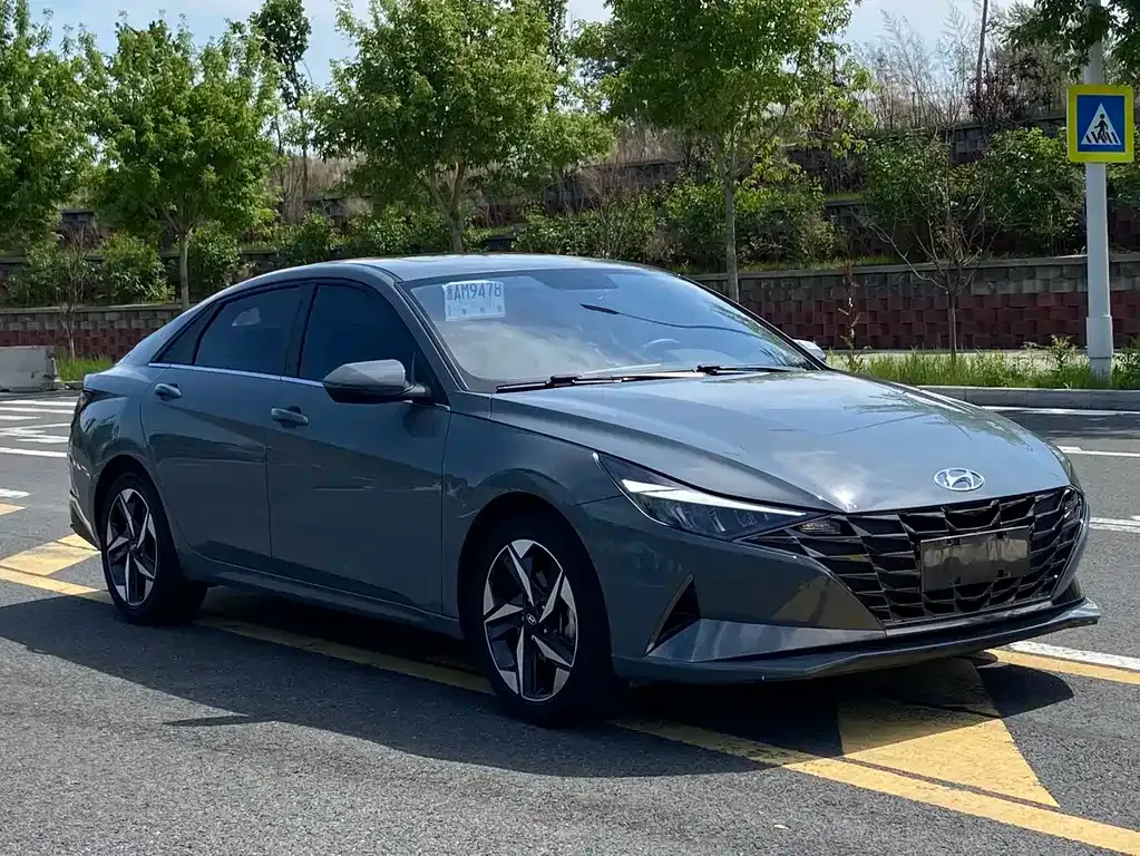 Hyundai Elantra — фото 8