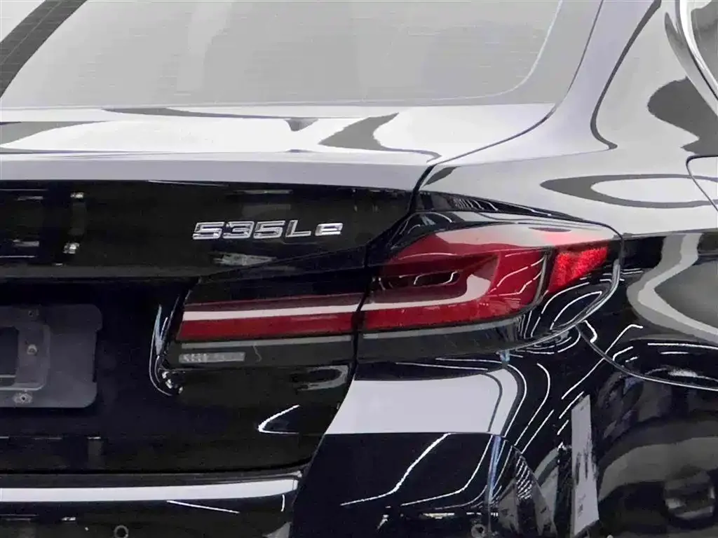 BMW 5 Series New Energy — фото 6