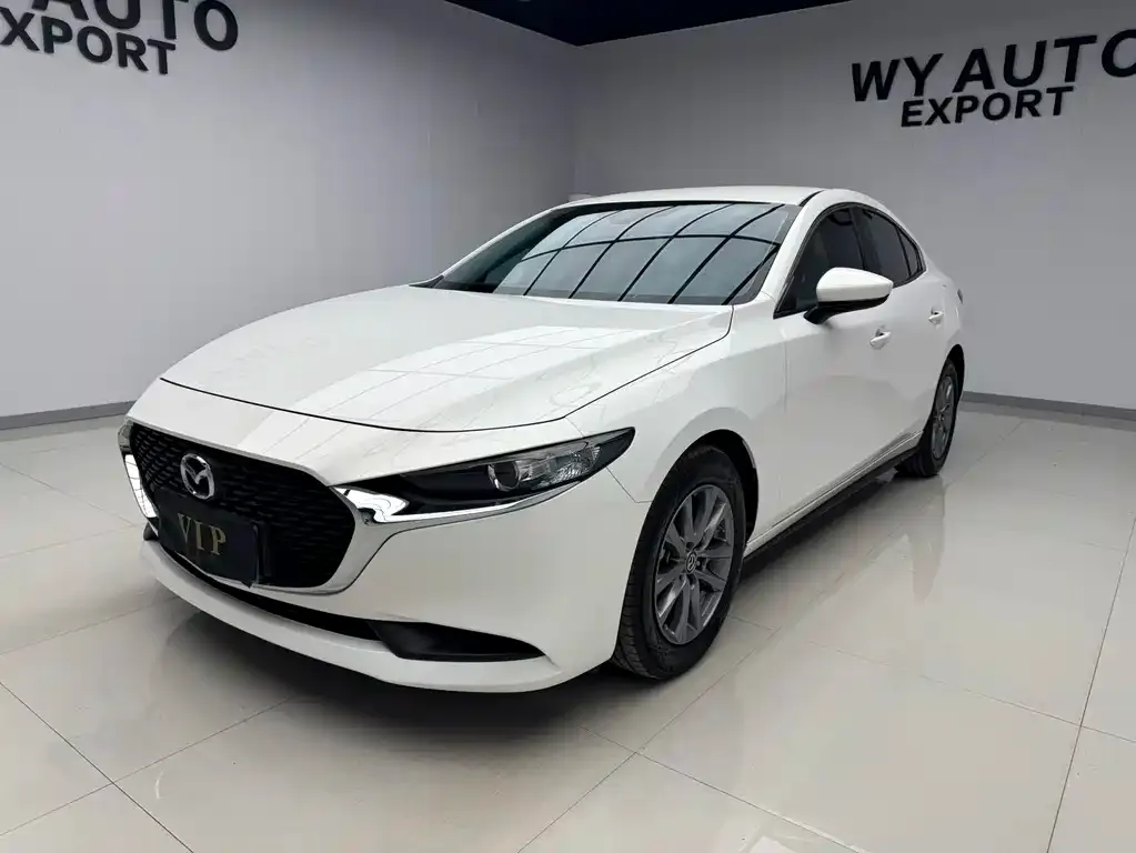 Mazda 3 Axela — фото 1