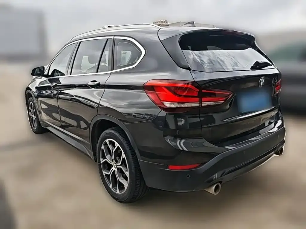 BMW X1 — фото 9