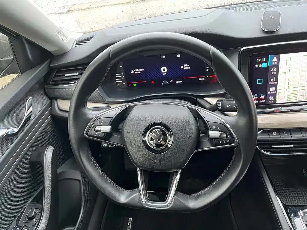Skoda Octavia — фото 3