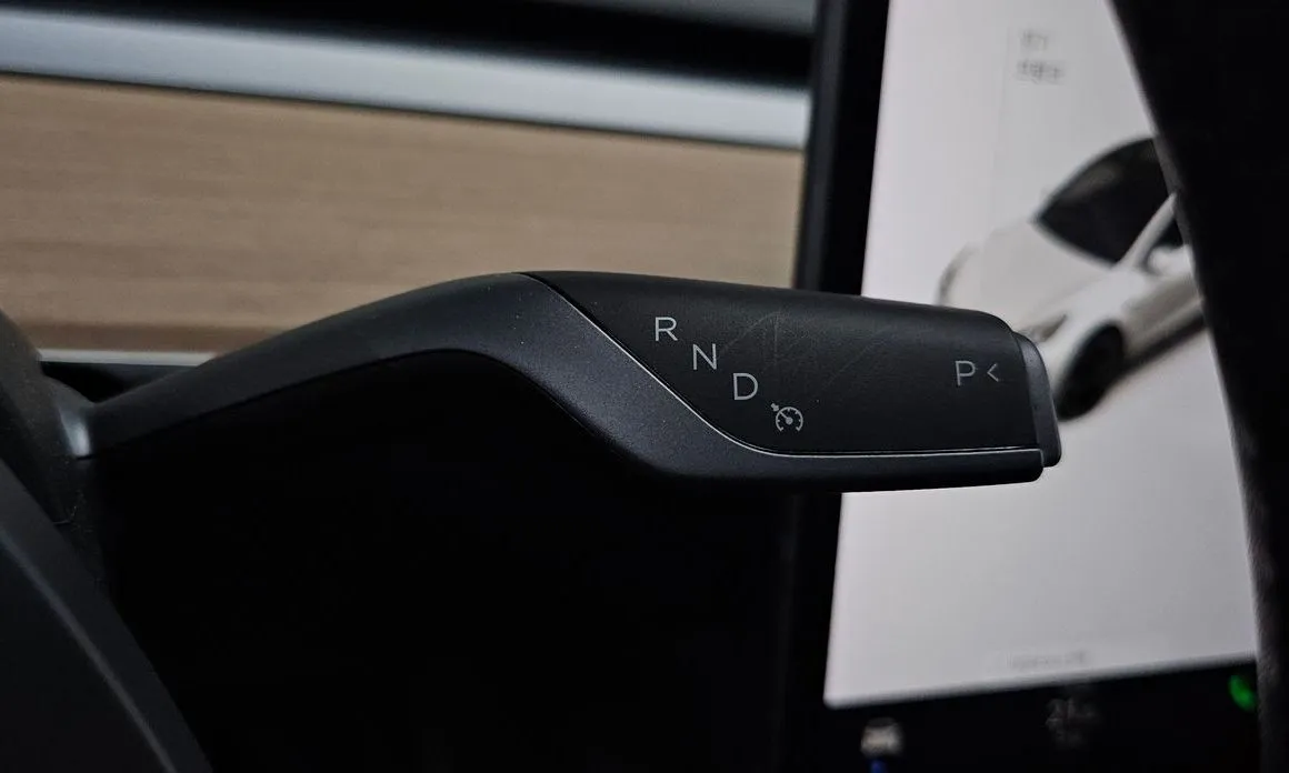 Tesla Model Y 2021 из KR, фото 7