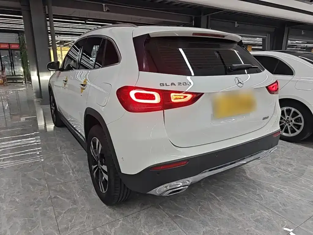 Mercedes-Benz GLA — фото 10