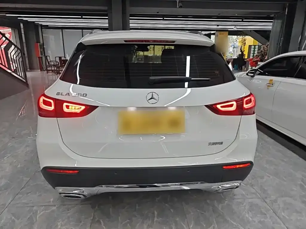 Mercedes-Benz GLA — фото 7