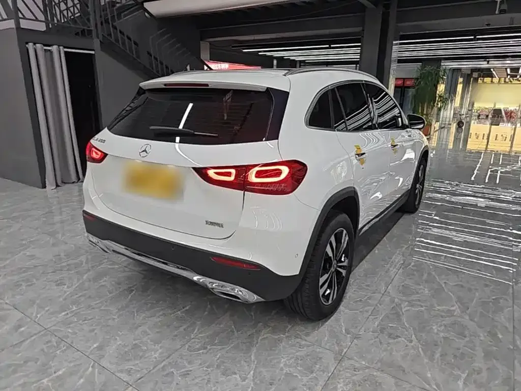Mercedes-Benz GLA — фото 8