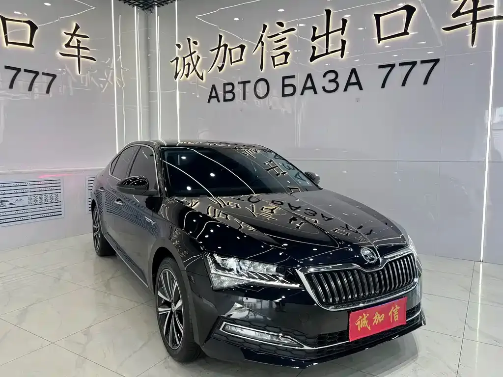 Skoda Superb — фото 5