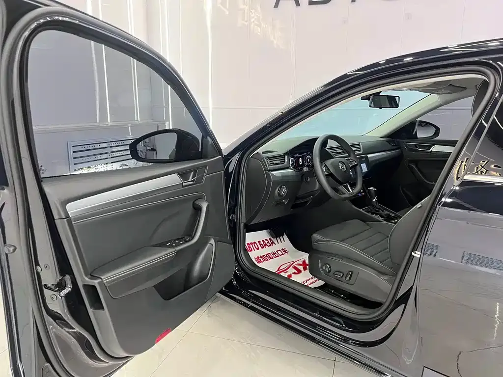 Skoda Superb — фото 6