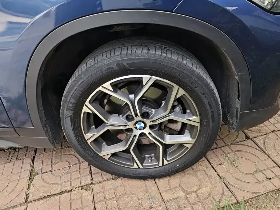 BMW X1 — фото 2
