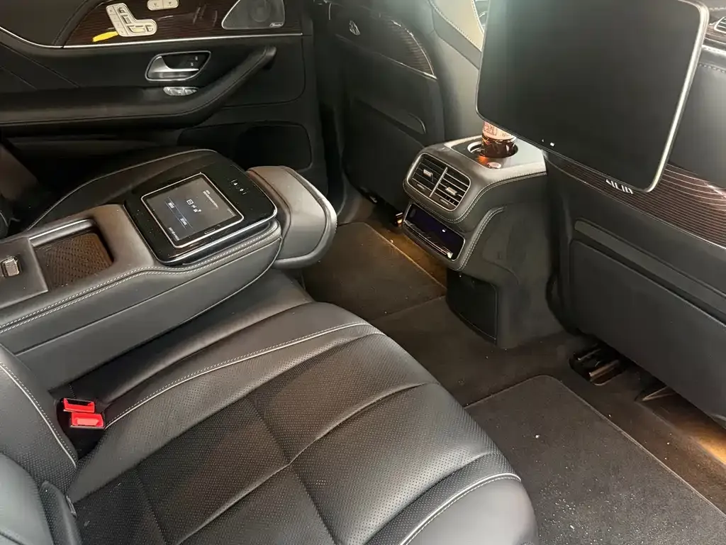 Mercedes-Benz GLS — фото 6